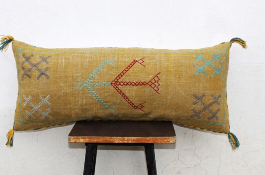 EMB-7 Embroidered linen lumbar pillow cover