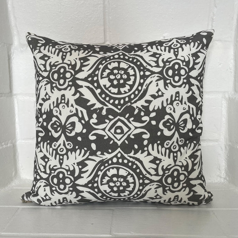 OC30 Ethnic gray organic cotton pillow cover